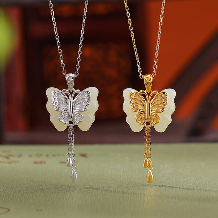Colgante de collar con colgante de mariposa de jade blanco hetiano chapado en plata de ley 925 con Buddha Stones
