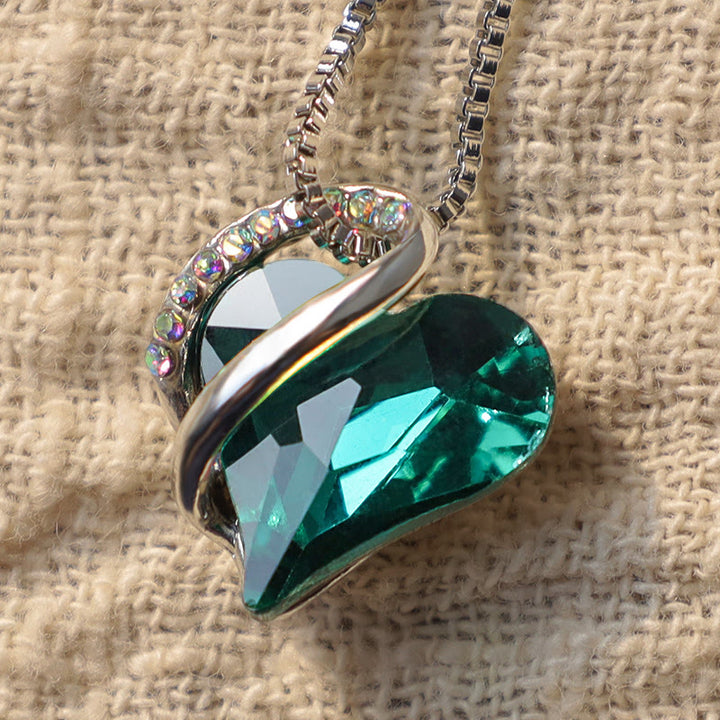 Colgante de collar de energía curativa con piedra natal de corazón de amor de Buddha Stones