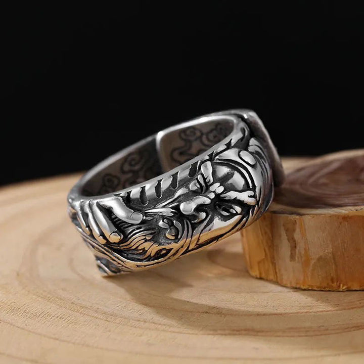 Anillo de riqueza amuleto de nubes auspiciosas de Guan Gong