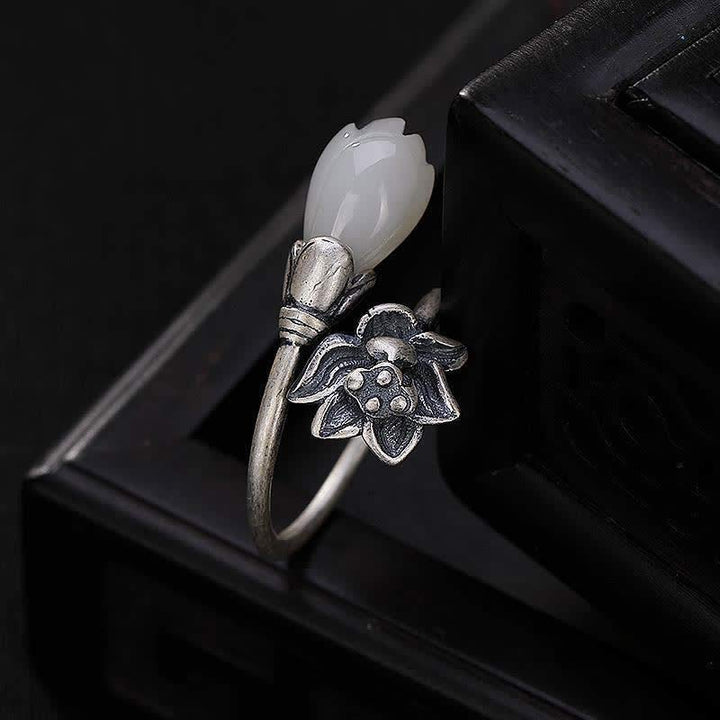 Anillo ajustable curativo con equilibrio de cobre y loto de Jade y Buddha Stones