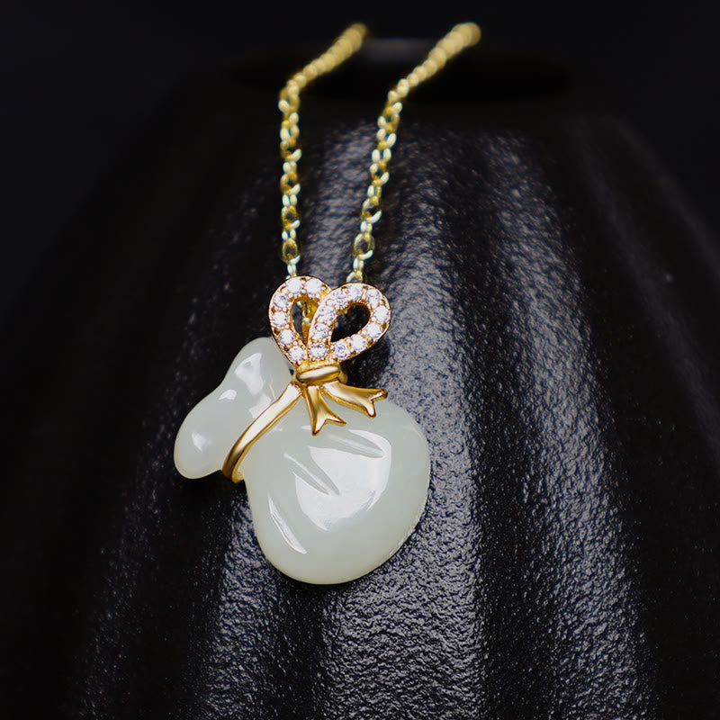 Collar con colgante de bolsa de dinero de la suerte, jade blanco hetiano natural, Buddha Stones