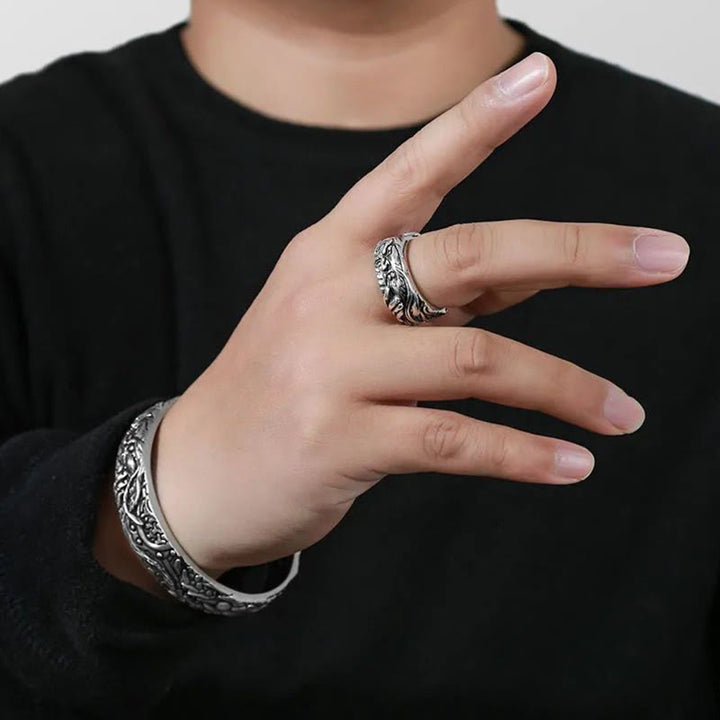 Anillo de riqueza amuleto de nubes auspiciosas de Guan Gong