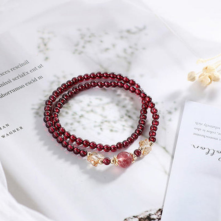 Pulsera de doble vuelta con protección de mariposa, cuarzo fresa, granate natural, chapada en oro de 14 quilates con Buddha Stones
