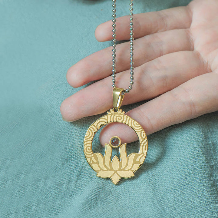 Buddha Stones loto titanio acero iluminación proyección Shurangama Mantra collar colgante