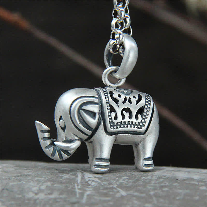 Colgante de collar de fuerza de elefante de plata de ley 990 con Buddha Stones