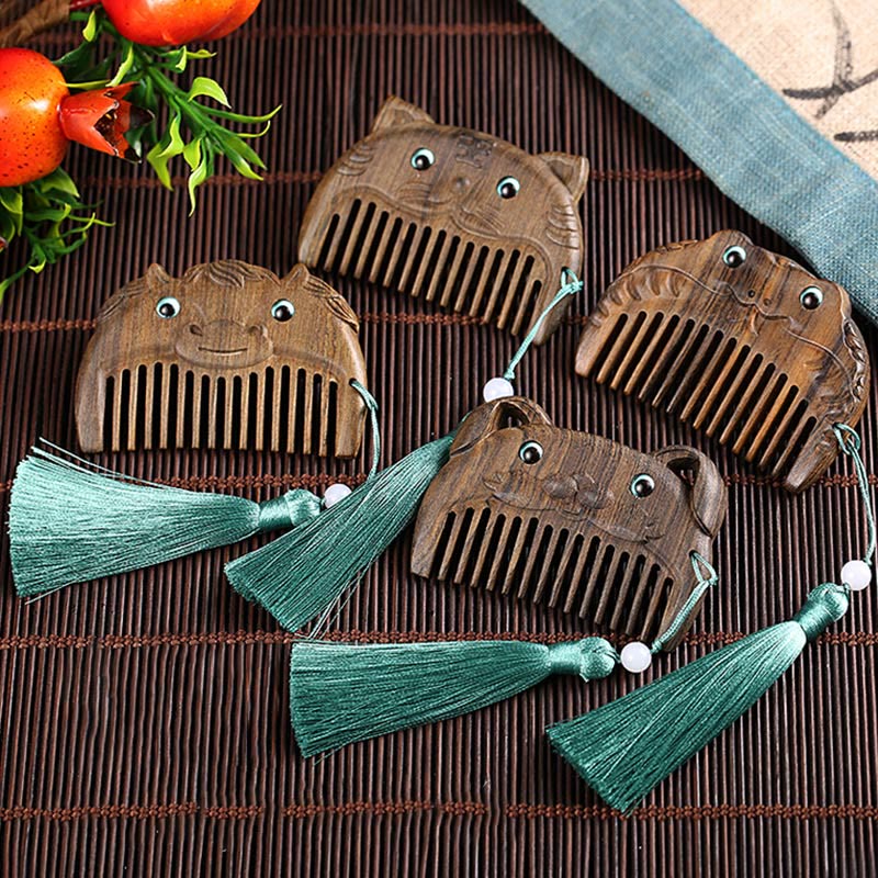 Mini peine portátil de la paz de sándalo verde del zodiaco chino