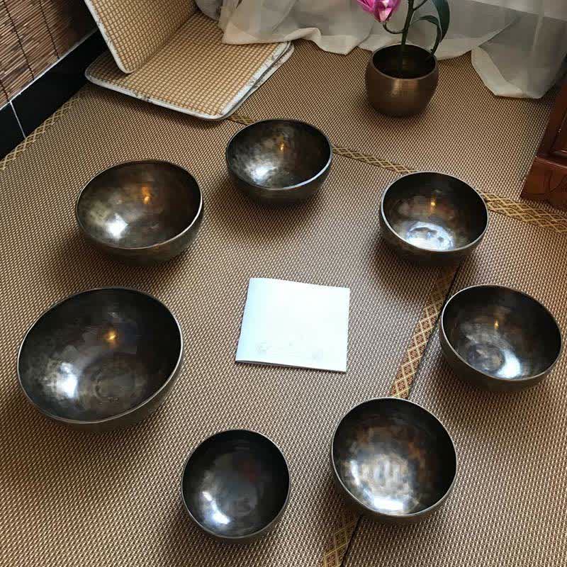 Cuenco tibetano de luna llena con arcoíris lunar, hecho a mano para sanación y meditación. Juego de cuencos de sonido de energía positiva. - image 14