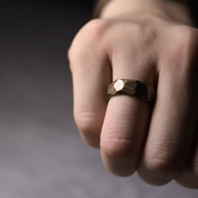 Anillo de riqueza de cobre de diseño simple tibetano con Buddha Stones
