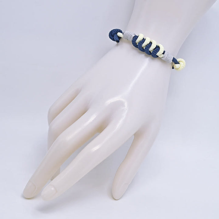 Pulsera de hilo trenzado con fuerza de nudo King Kong de diseño simple con Buddha Stones