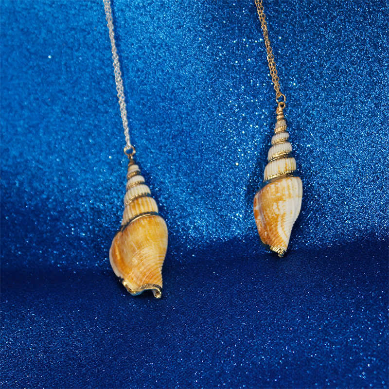 Colgante de collar de la suerte de concha de caracola Shankha Natural