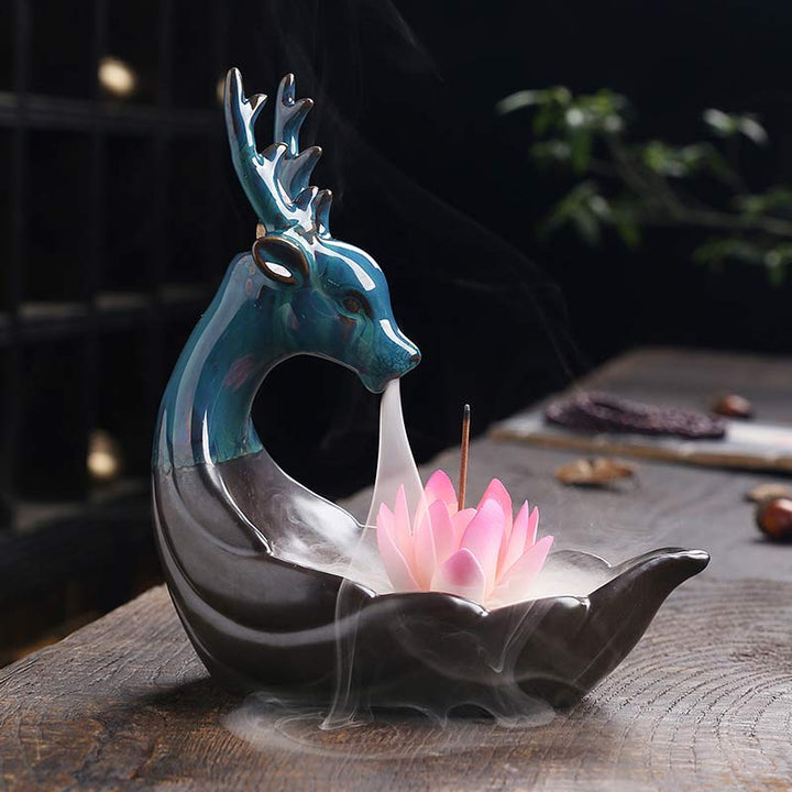 Quemador de incienso de meditación de loto de cerámica con pequeños ciervos de piedras de Buddha Stones , decoración