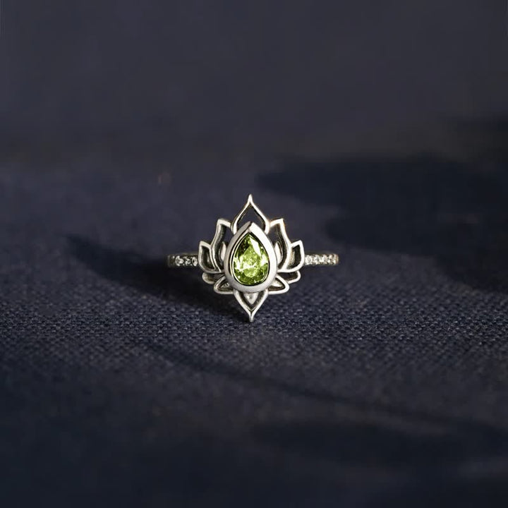 Anillo de protección de bendición de circonita de loto de plata de ley con Buddha Stones