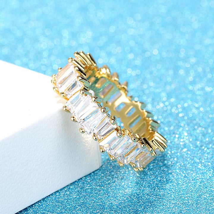 Anillo de riqueza de cobre con patrón simple