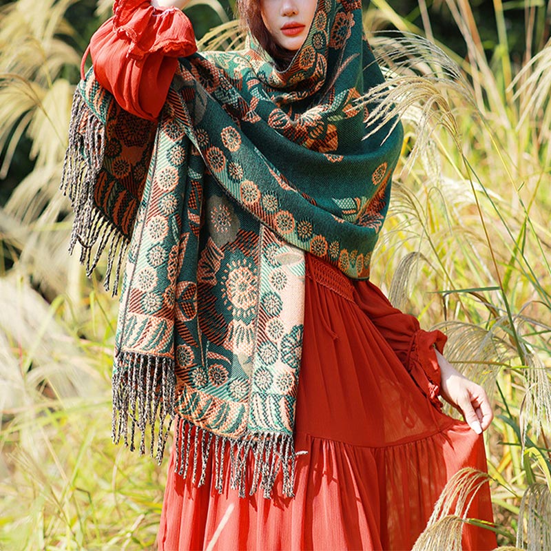 Bufanda de viaje acogedora con diseño de hojas florales y flores tibetanas de Buddha Stones