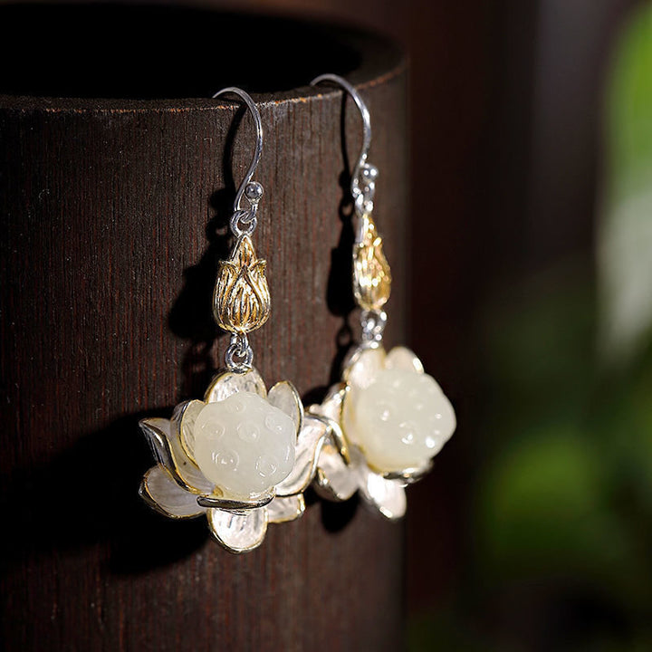 Pendientes colgantes de armonía con protección de jade blanco y Buddha Stones