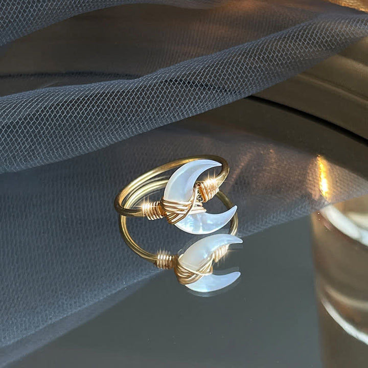 Buddha Stones Anillo de bendición de oro de 14 quilates con piedra Tridacna natural y luna - image 2