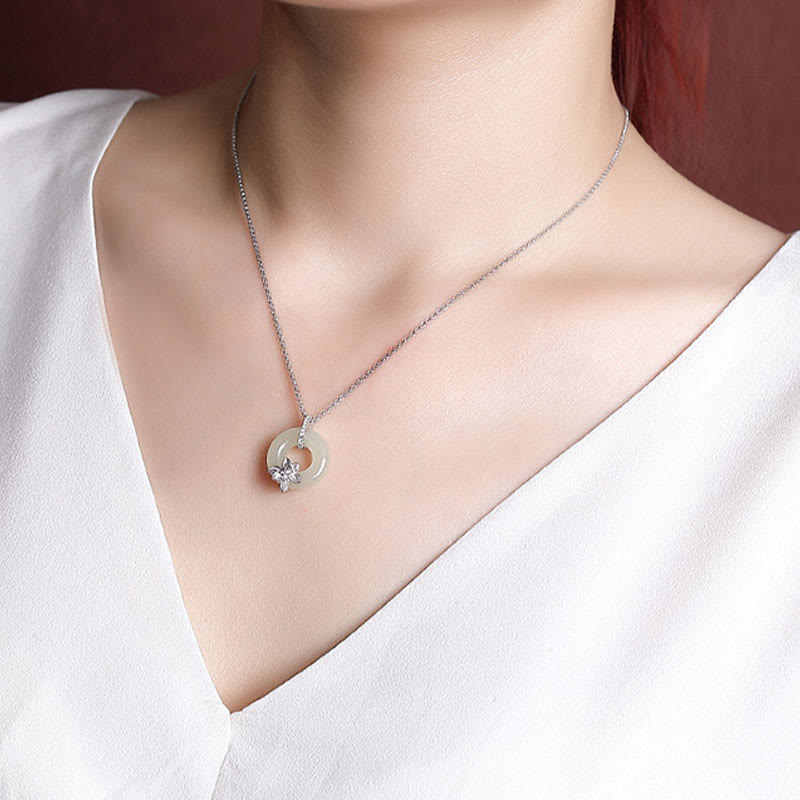 Colgante de plata de ley 925 con Buddha Stones , jade hetiano, hebilla de la paz, flor de la suerte