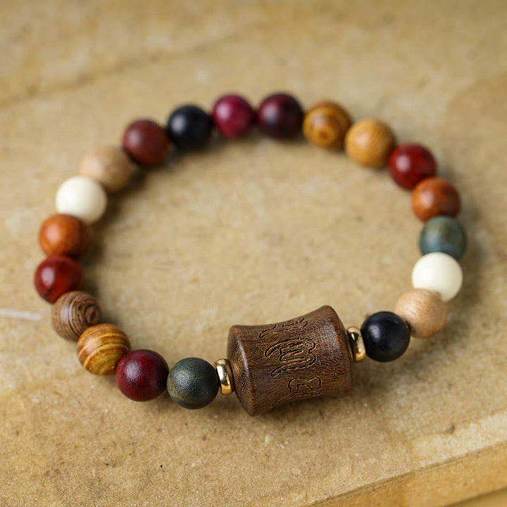 Pulsera de protección Om Mani Padme Hum de sándalo multicolor del Tíbet