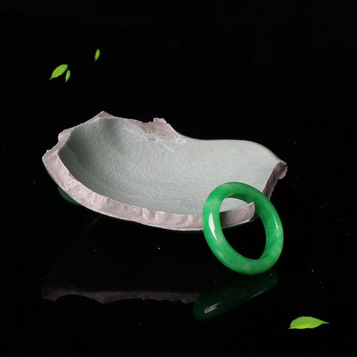 Anillo de la suerte de la abundancia de jade con Buddha Stones