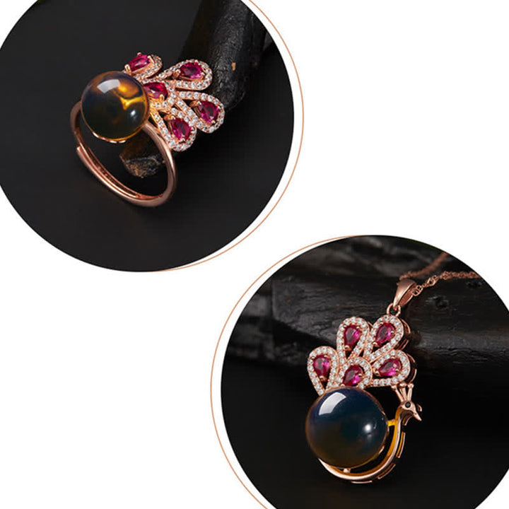 Anillo con colgante de collar de amor de fortuna de ámbar de pavo real