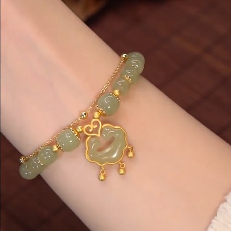 Pulsera de cadena de campana con cierre de deseo de jade natural hetiano chapado en oro de 14 quilates