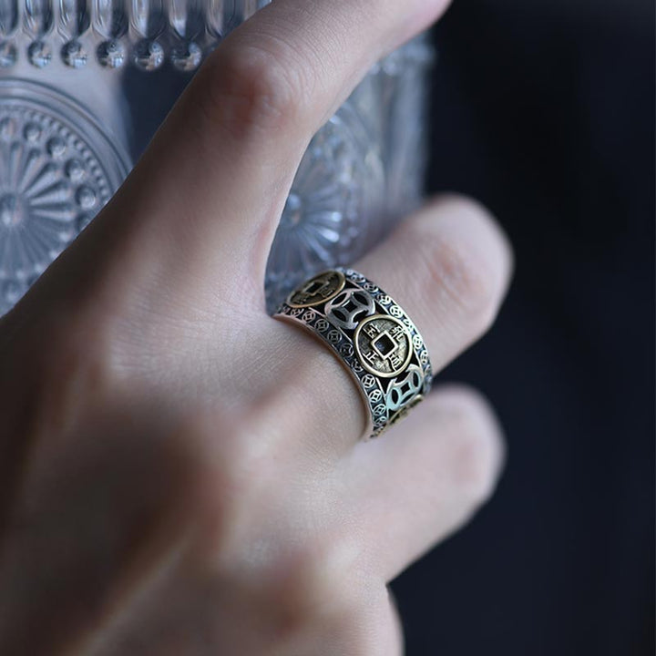 Anillo ajustable con equilibrio de monedas de cinco emperadores y Buddha Stones