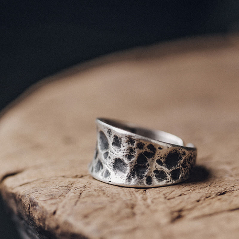 Anillo de protección con diseño de textura de protuberancia de plata de ley 925 - image 2