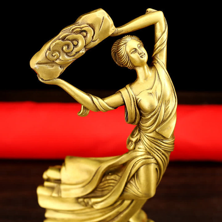 Bodhisattva Nuwa repara la decoración de la estatua de cobre de protección del cielo