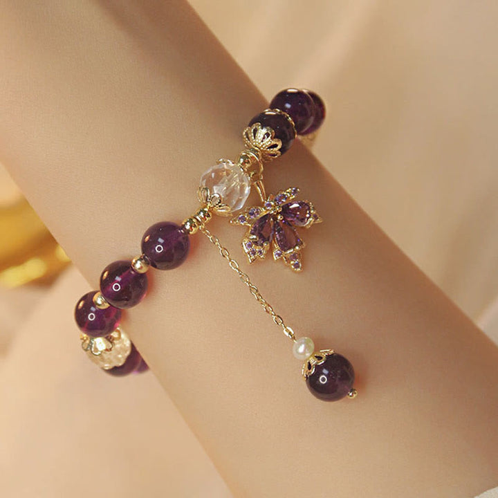 Pulsera con dije de hoja de arce curativa de amatista natural chapada en oro de 14 quilates con piedras de Buddha Stones