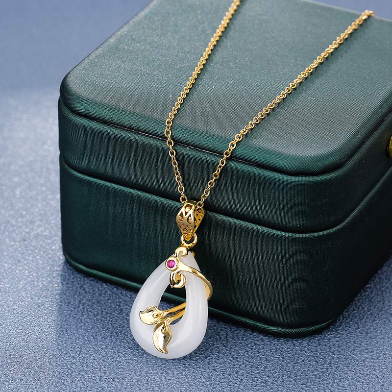 Collar con colgante de fortuna con diseño ovalado de jade y Buddha Stones